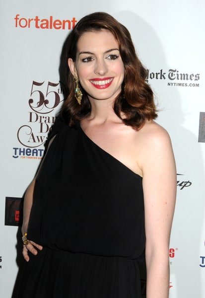 new catwoman anne hathaway. OMG,Anne Hathaway has just