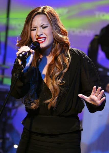 Demi performed Give Your Heart a Break Watch Stay Strong tonight at 