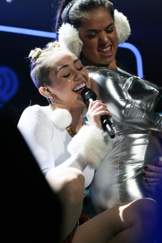 Miley Cyrus Banned From Performing In Dominican Republic Beautelicious 
